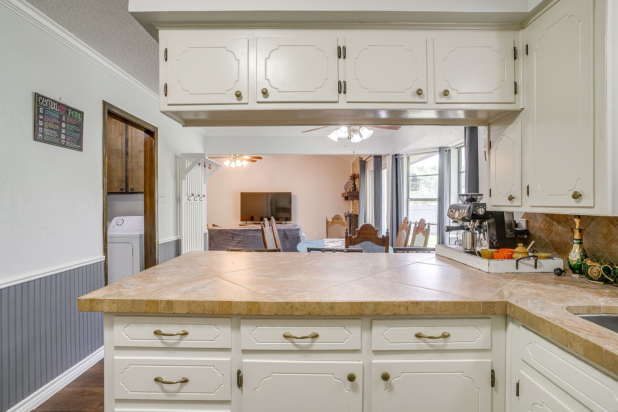 529 Jayellen Avenue Burleson TX 76028