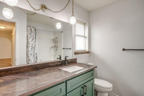 529 Jayellen Avenue Burleson TX 76028