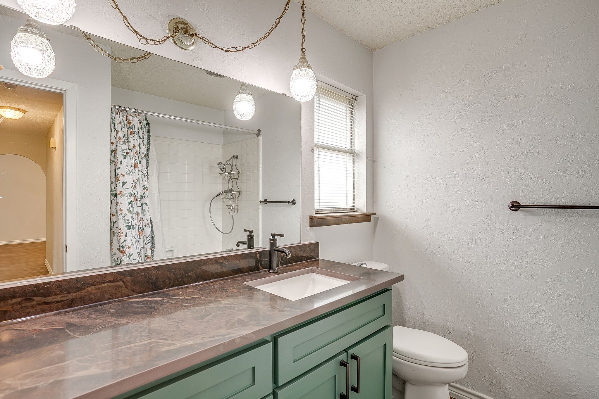 529 Jayellen Avenue Burleson TX 76028