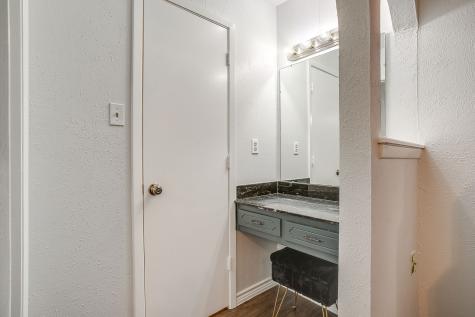 529 Jayellen Avenue Burleson TX 76028