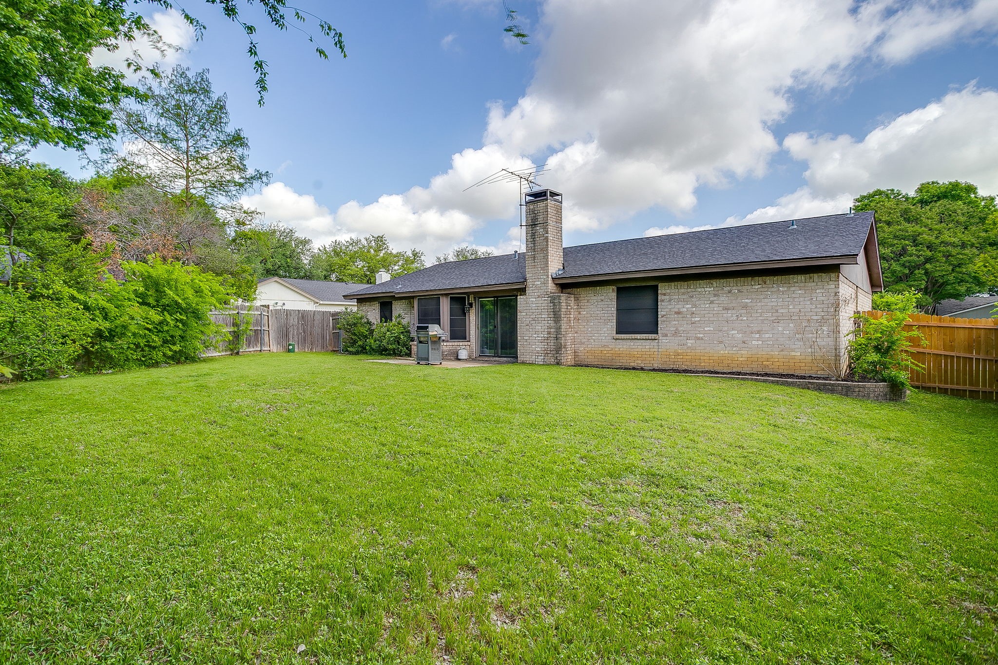 529 Jayellen Avenue Burleson TX 76028