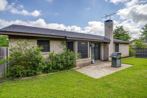 529 Jayellen Avenue Burleson TX 76028