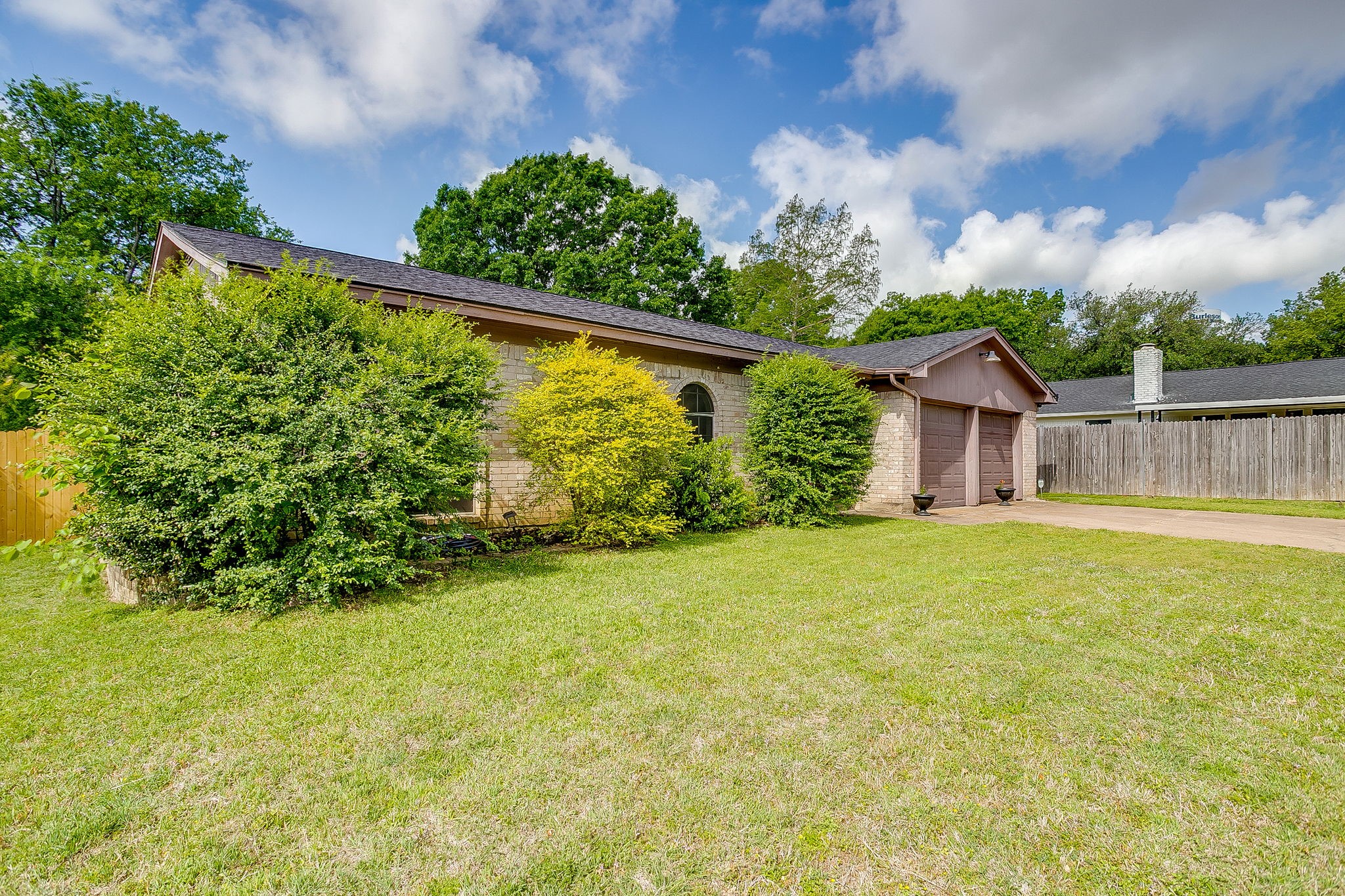 529 Jayellen Avenue Burleson TX 76028