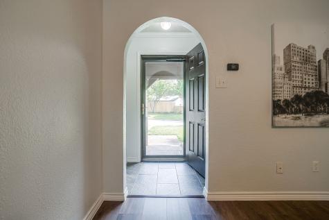 529 Jayellen Avenue Burleson TX 76028