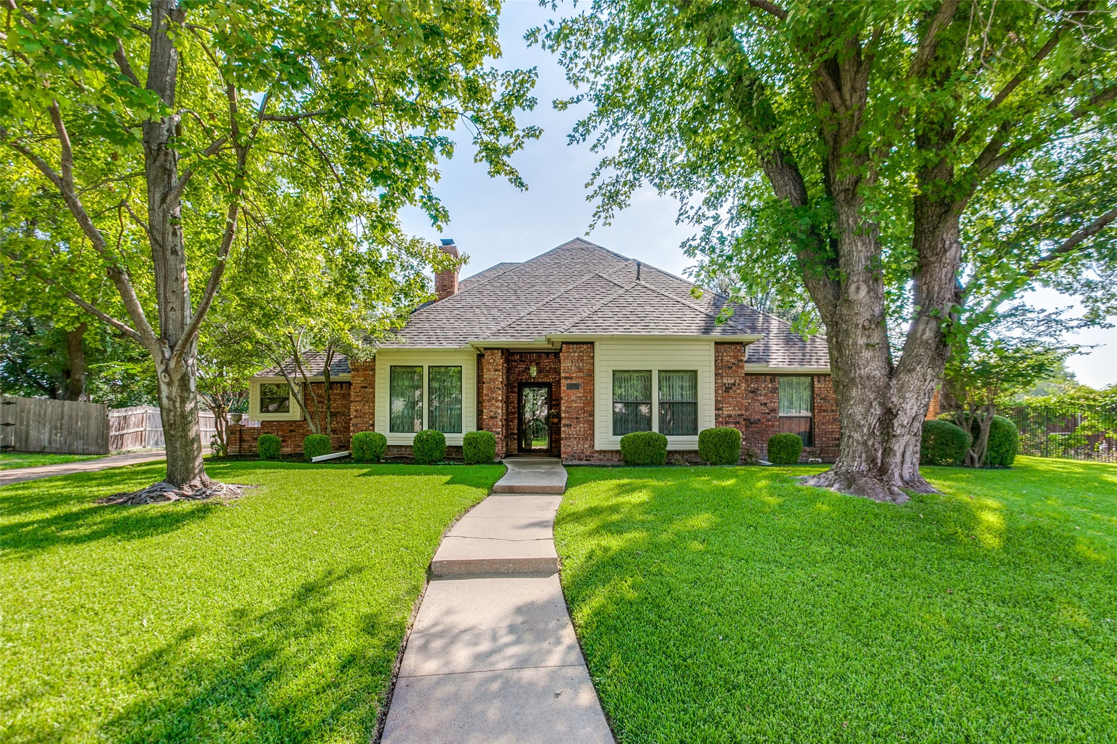 1430 O Shannon Lane Garland TX 75044