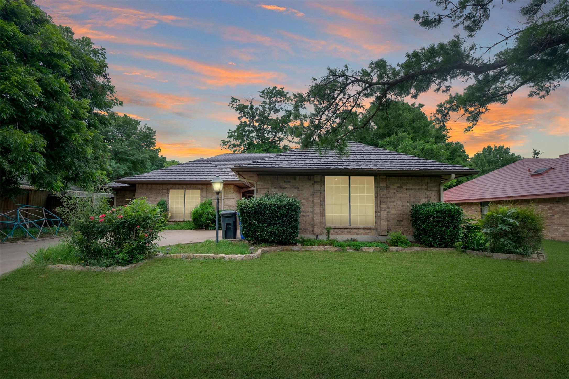 113 Lamp Lighter Court Azle TX 76020