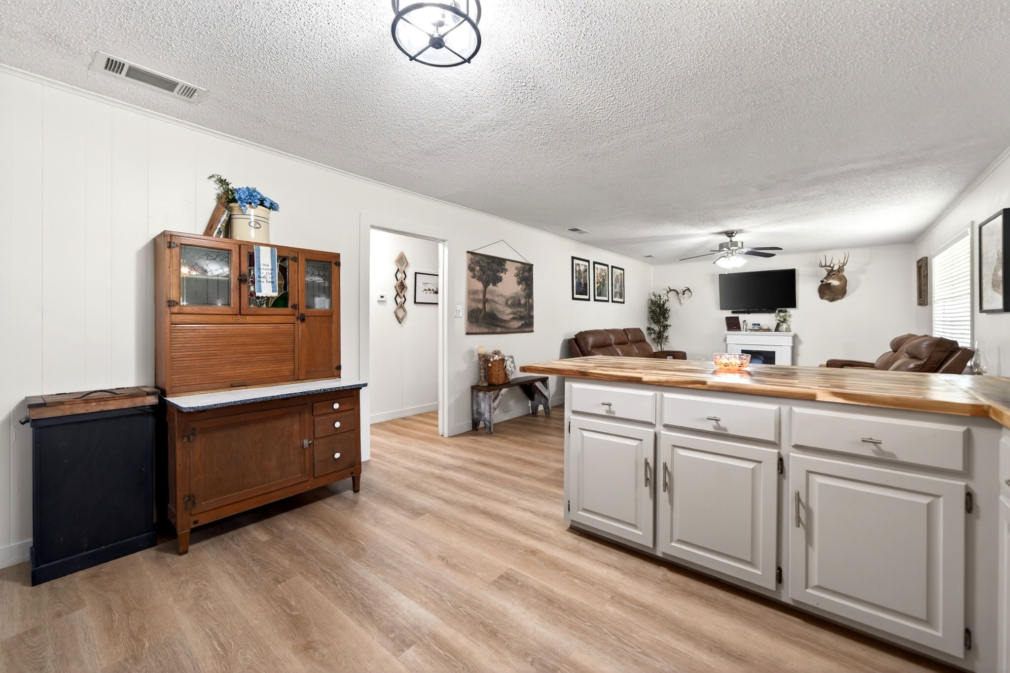 1334 Private Road 8520 Van TX 75790