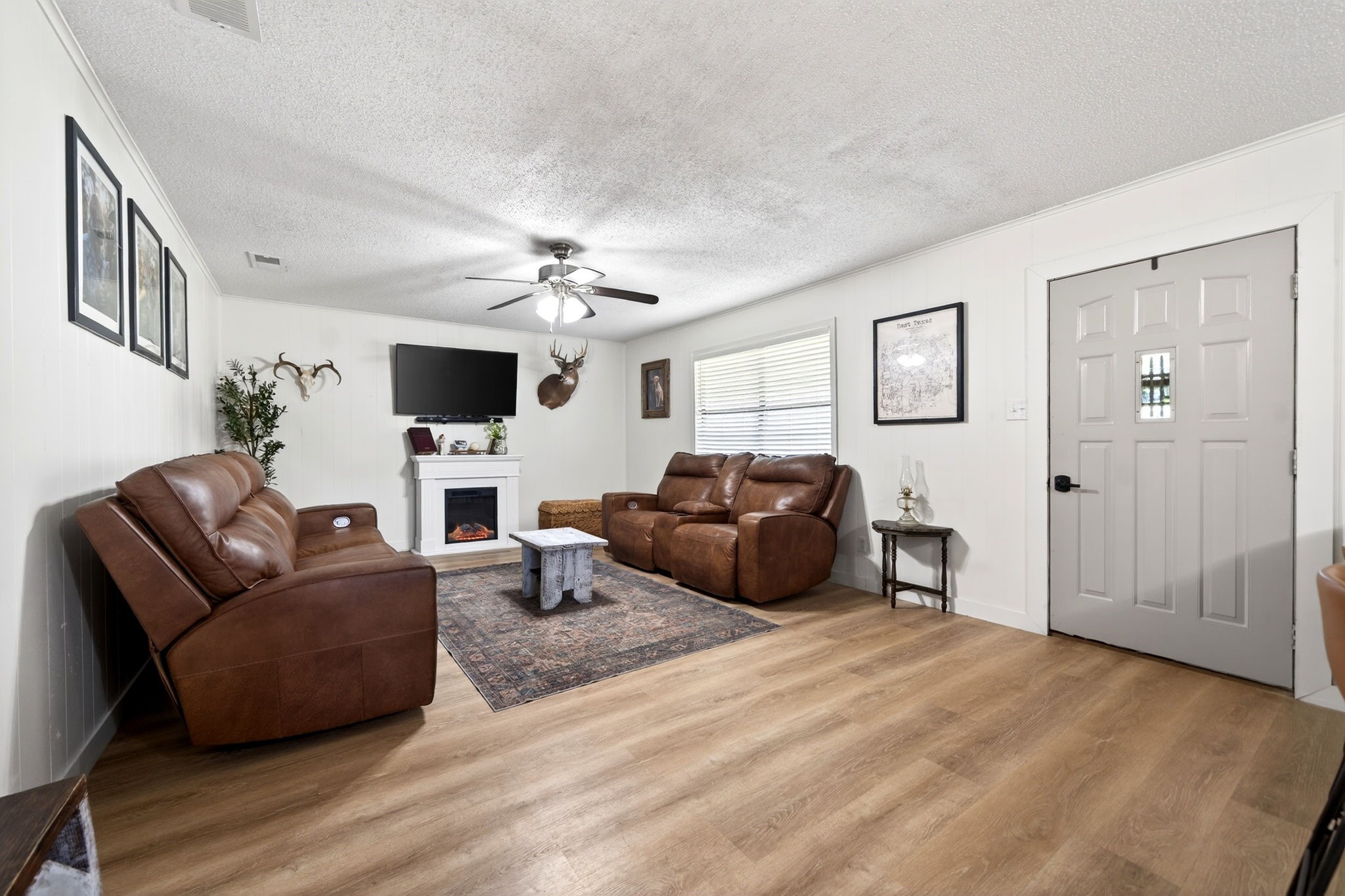 1334 Private Road 8520 Van TX 75790