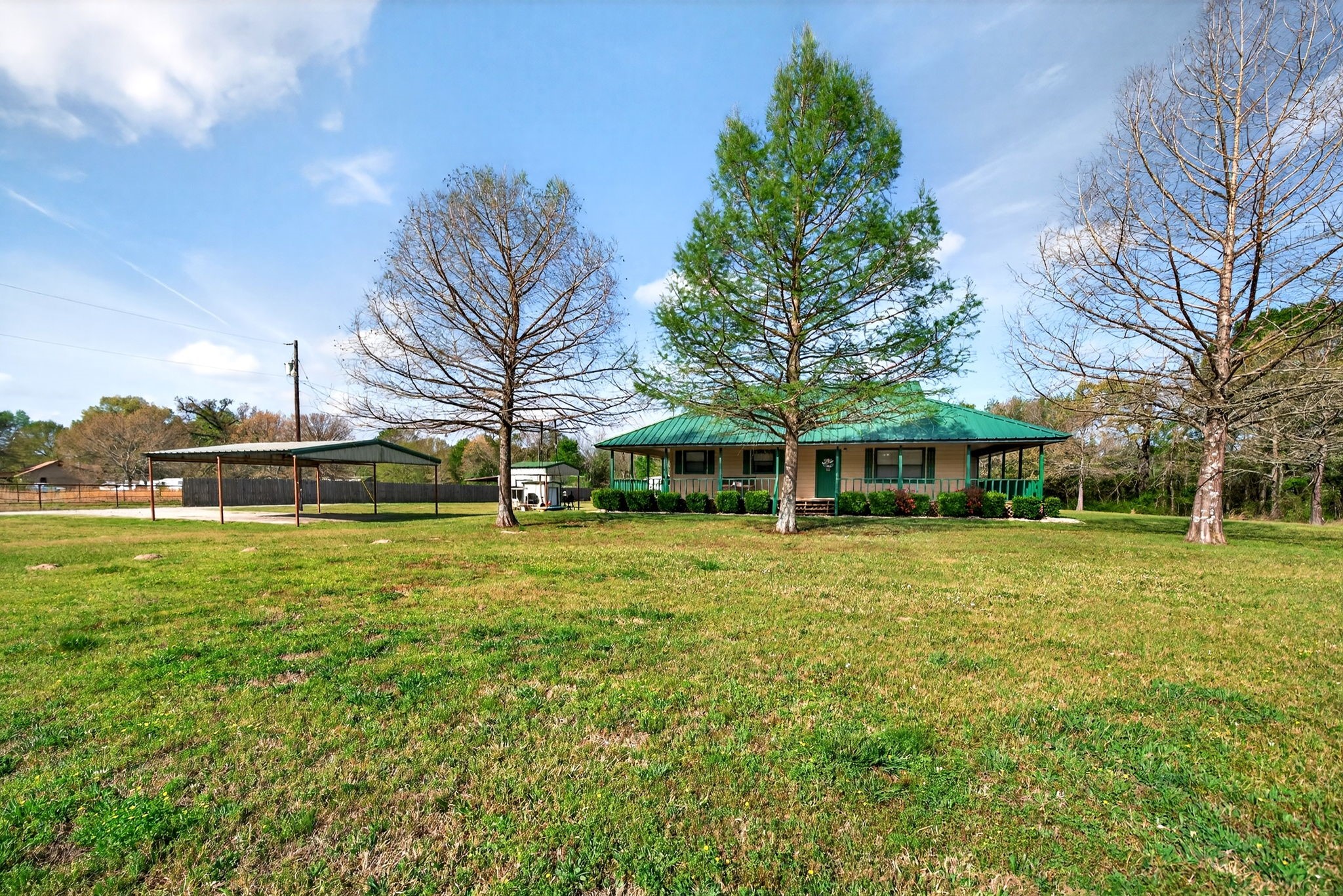1334 Private Road 8520 Van TX 75790