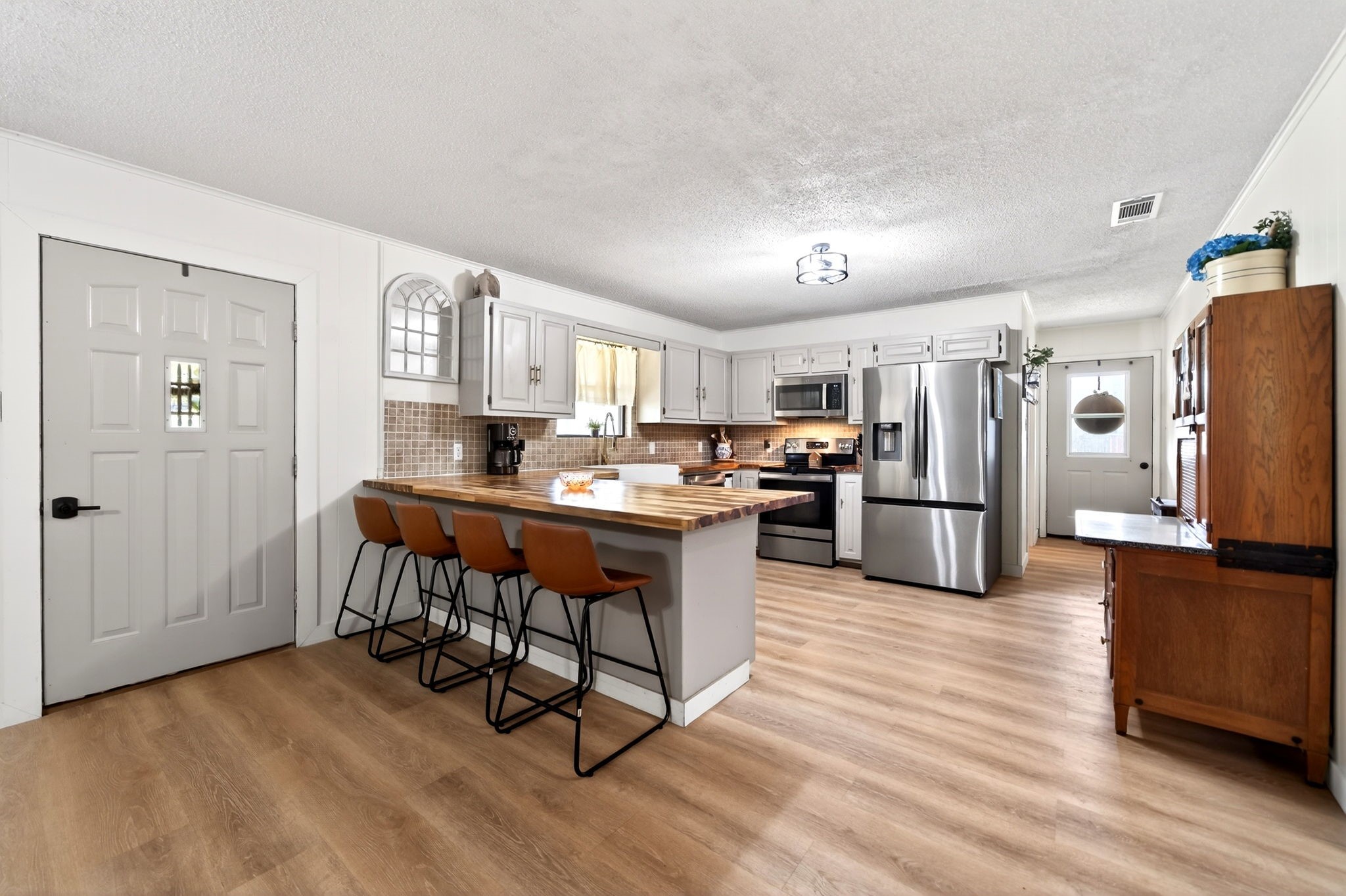 1334 Private Road 8520 Van TX 75790