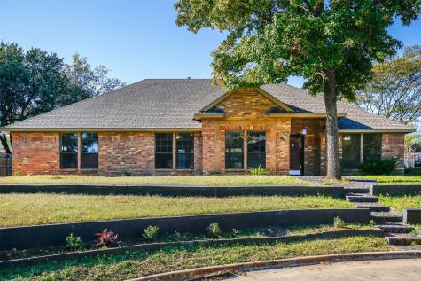 305 Coronado Drive Grand Prairie TX 75052