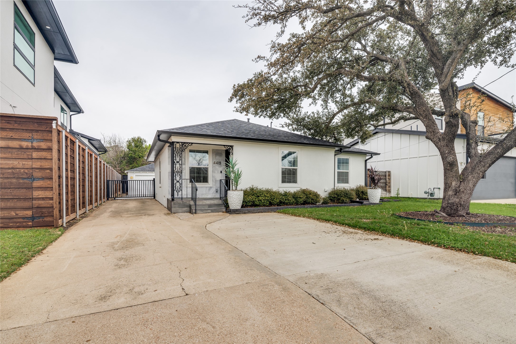 4419 Sexton Lane Dallas TX 75229