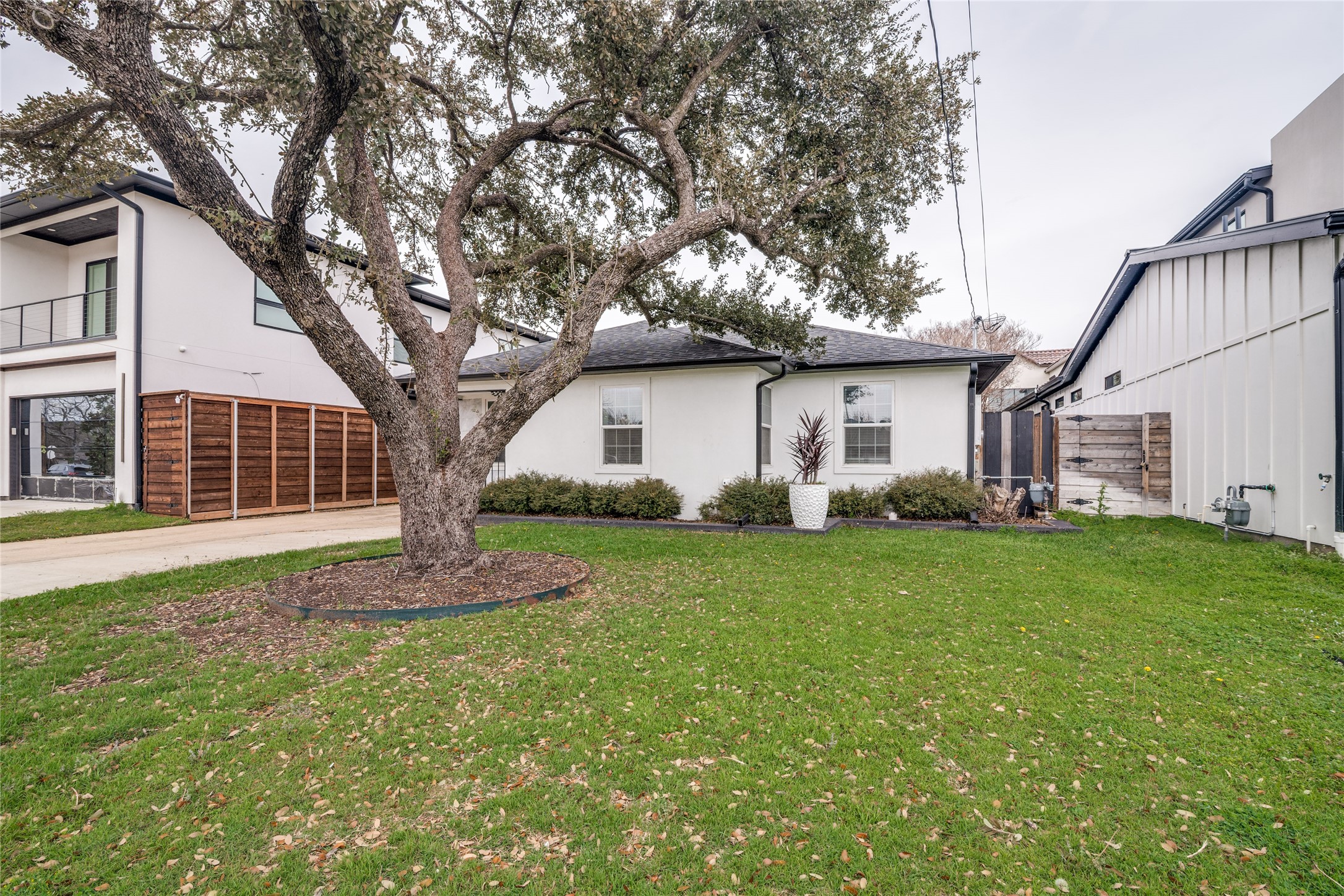 4419 Sexton Lane Dallas TX 75229