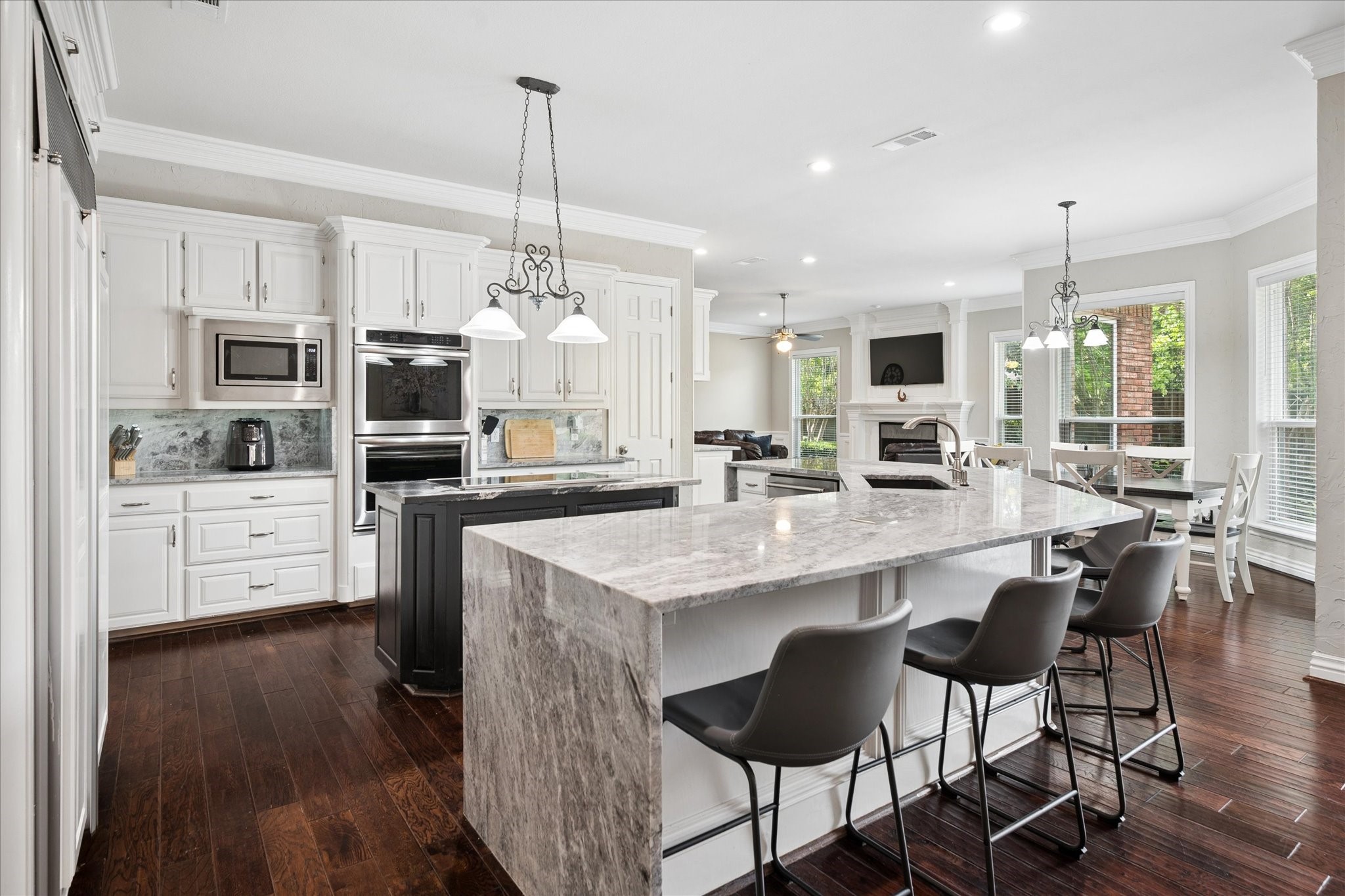2400 Danbury Drive Colleyville TX 76034