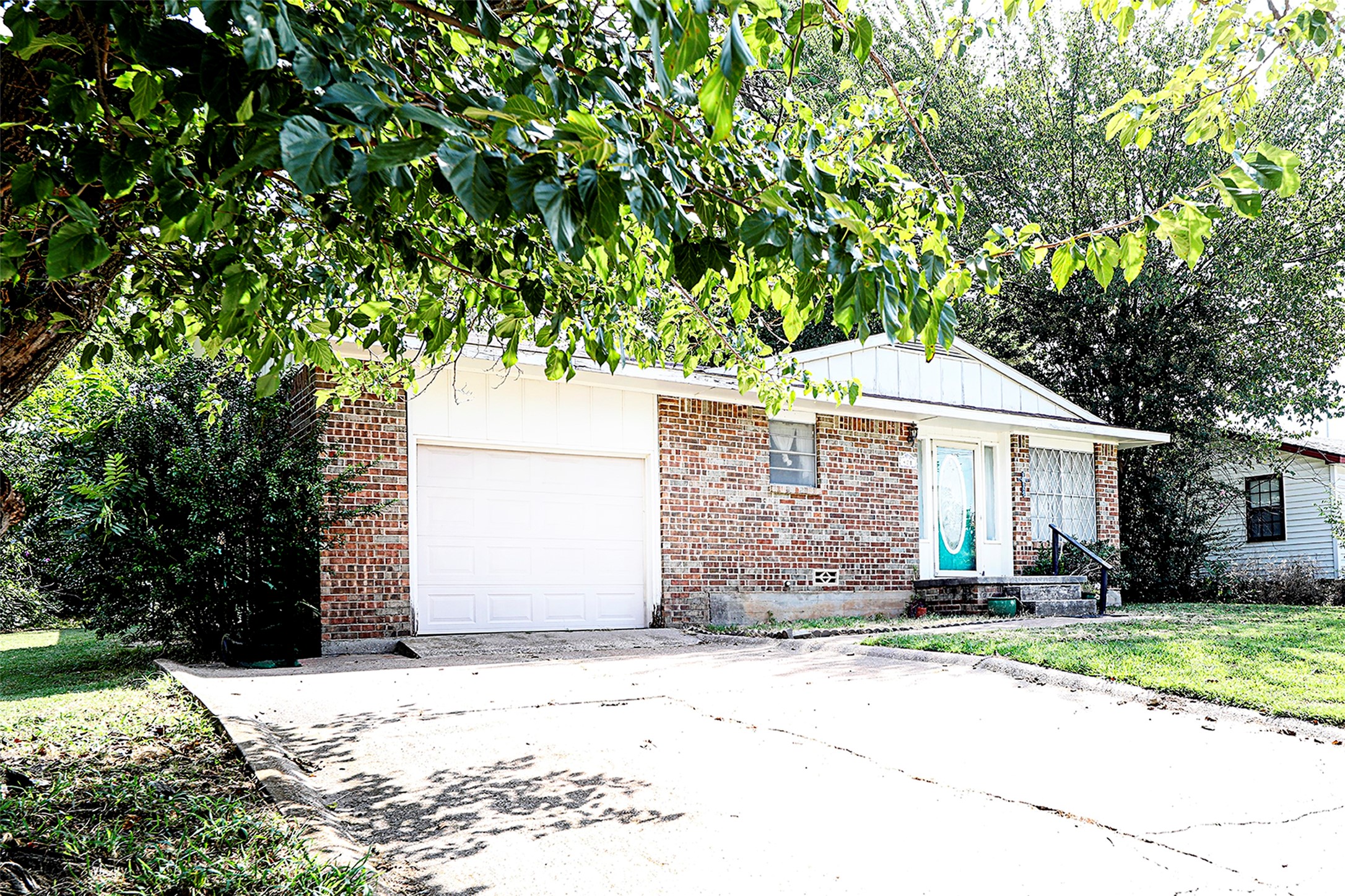 421 E Wilbarger Street Bowie TX 76230