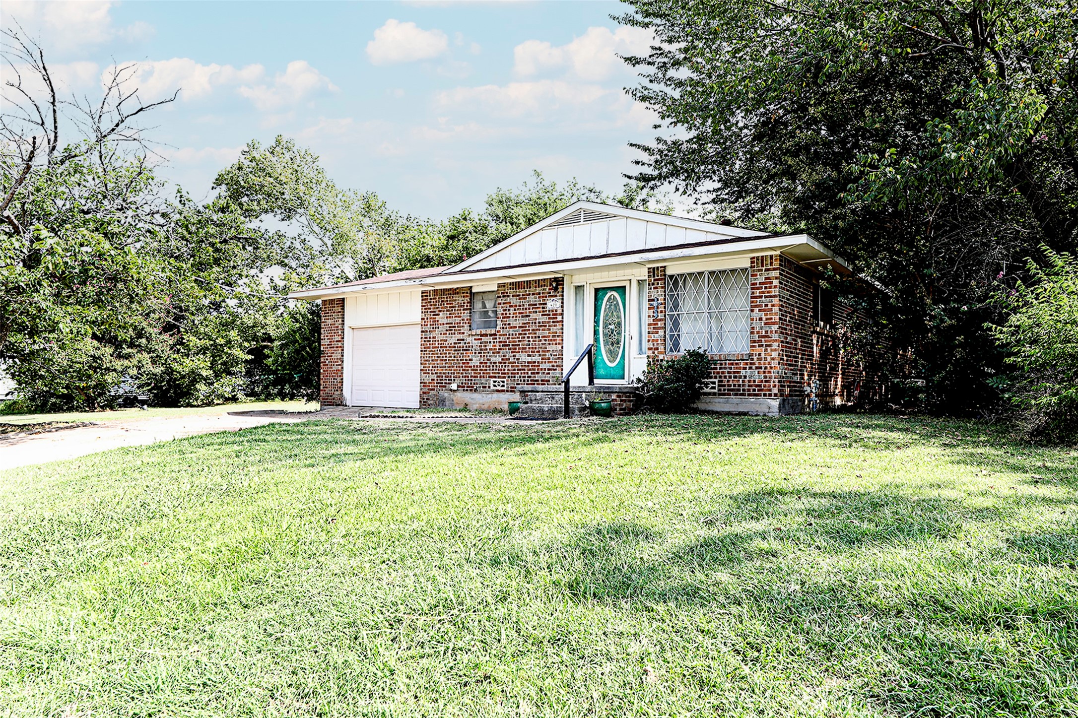 421 E Wilbarger Street Bowie TX 76230