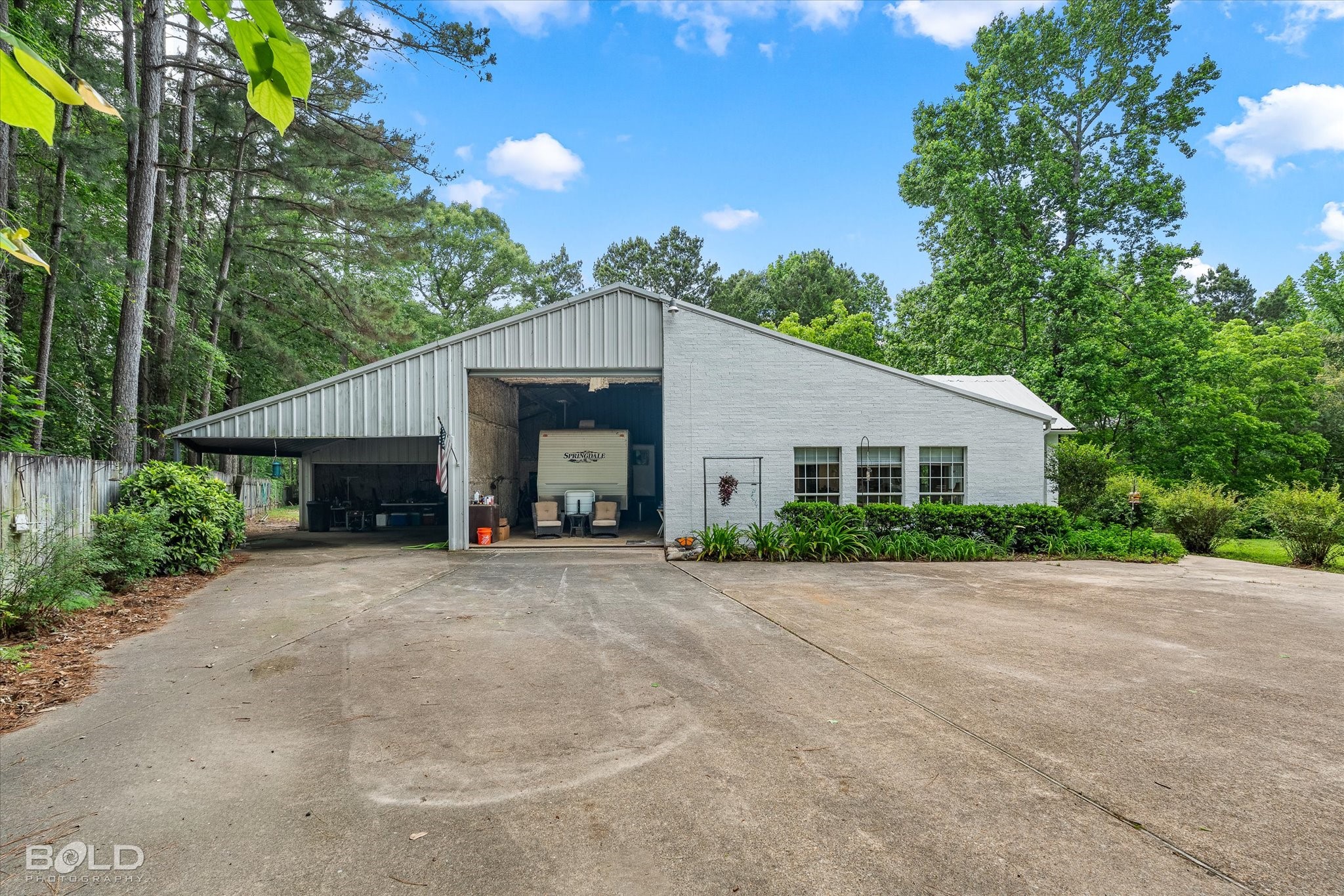 120 Gray Circle Benton LA 71006
