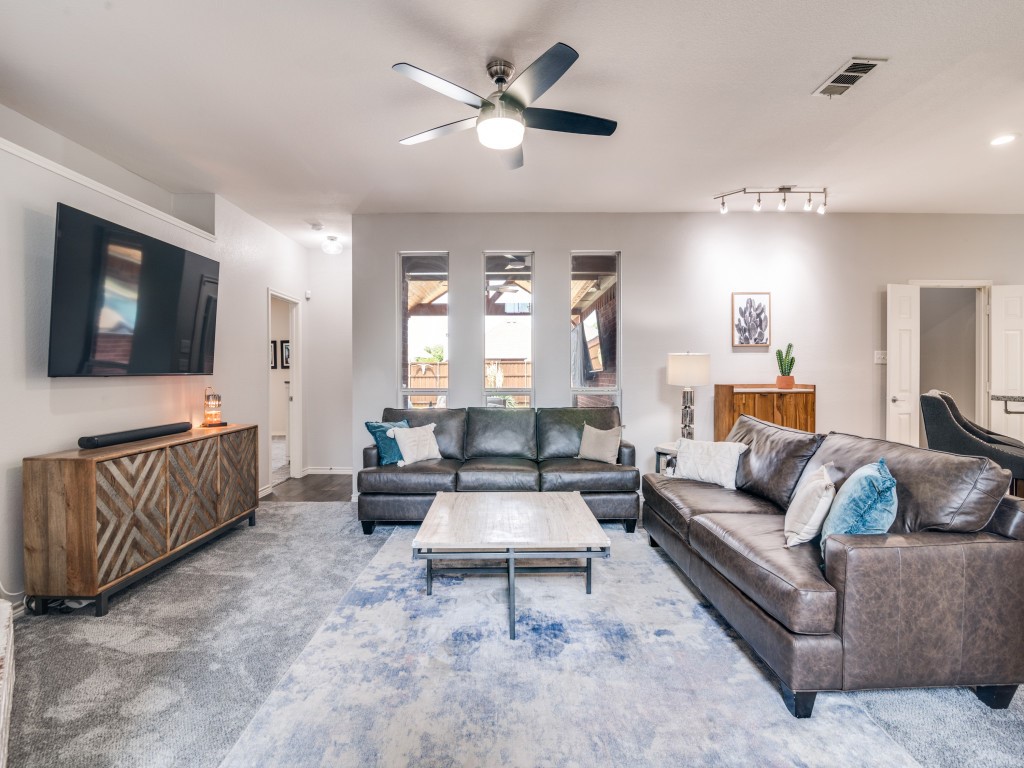 1221 E Oak Street Wylie TX 75098