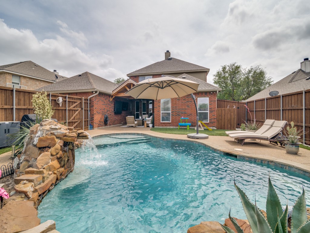1221 E Oak Street Wylie TX 75098