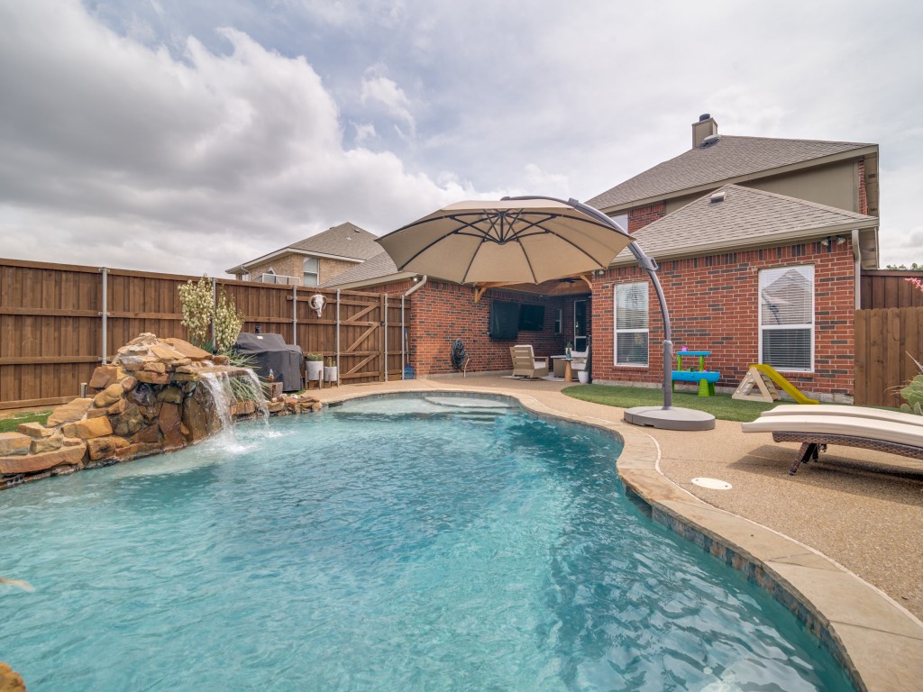 1221 E Oak Street Wylie TX 75098
