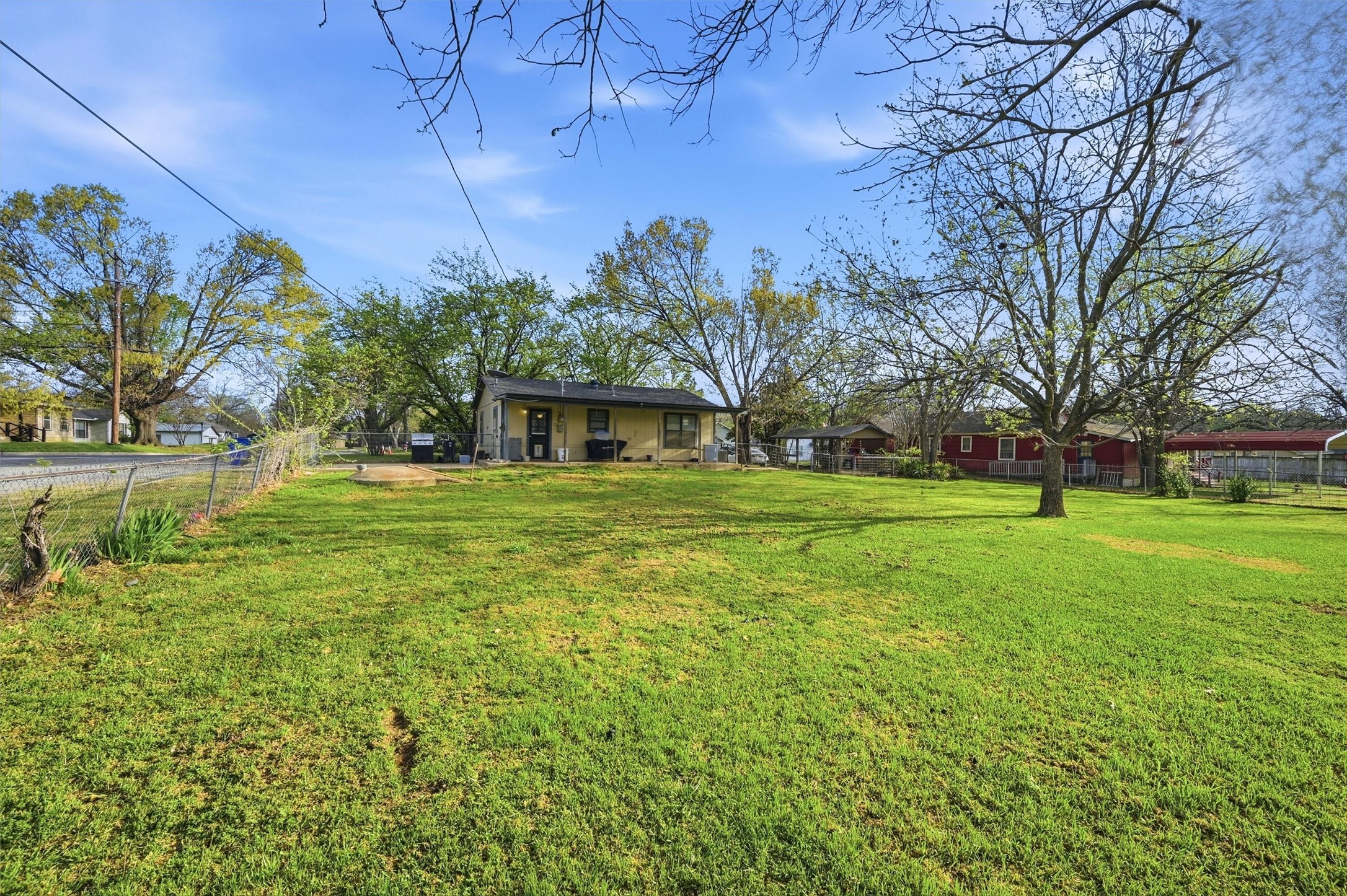 600 E South Street Whitesboro TX 76273