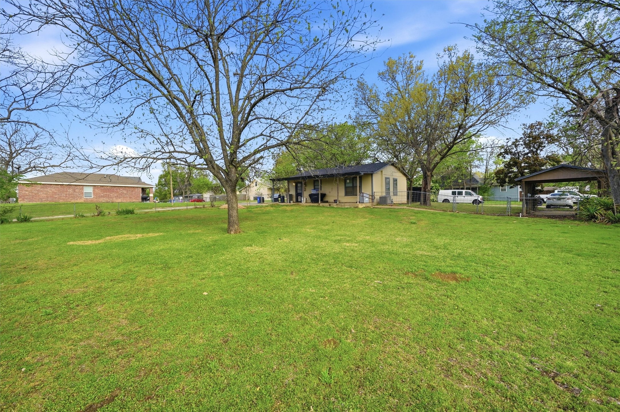 600 E South Street Whitesboro TX 76273