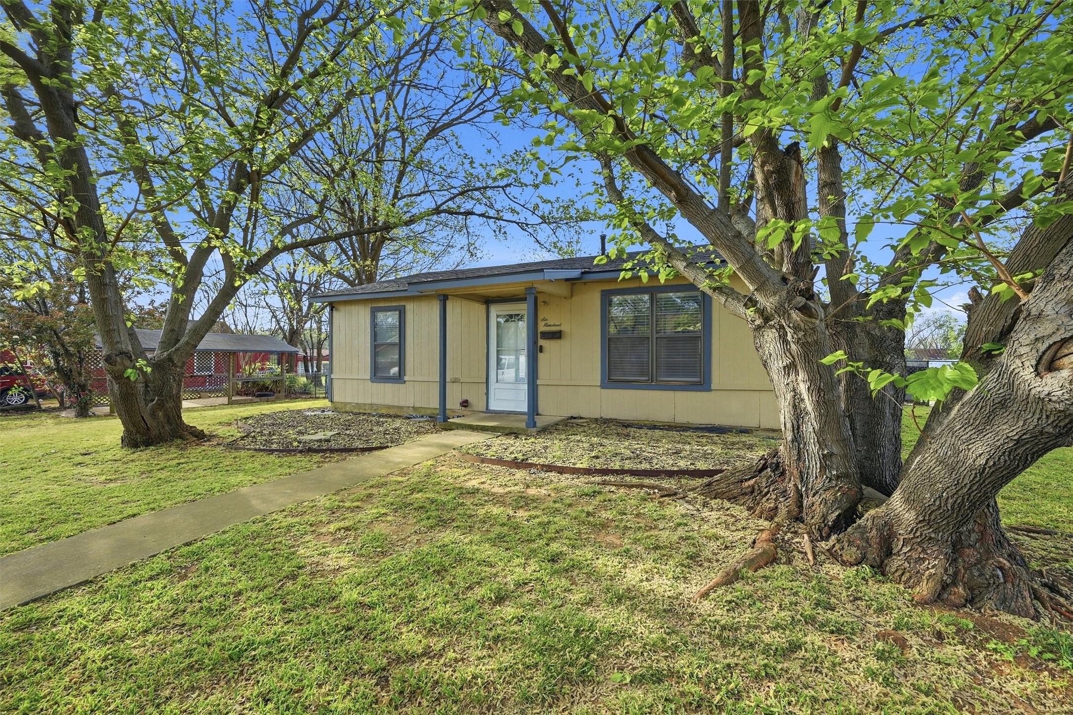 600 E South Street Whitesboro TX 76273