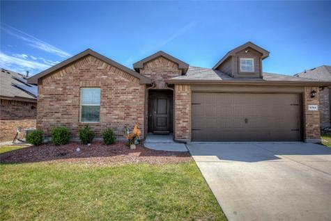 9765 Walnut Cove Drive Fort Worth TX 76108