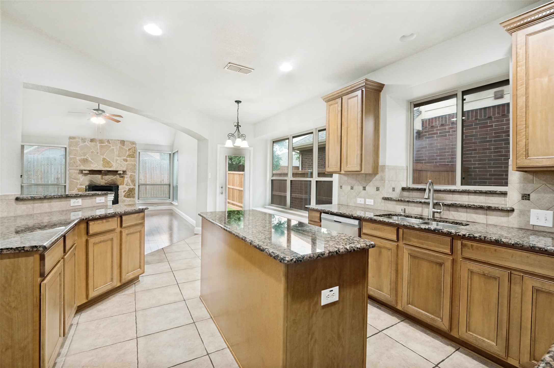 7071 Sea Star Grand Prairie TX 75054