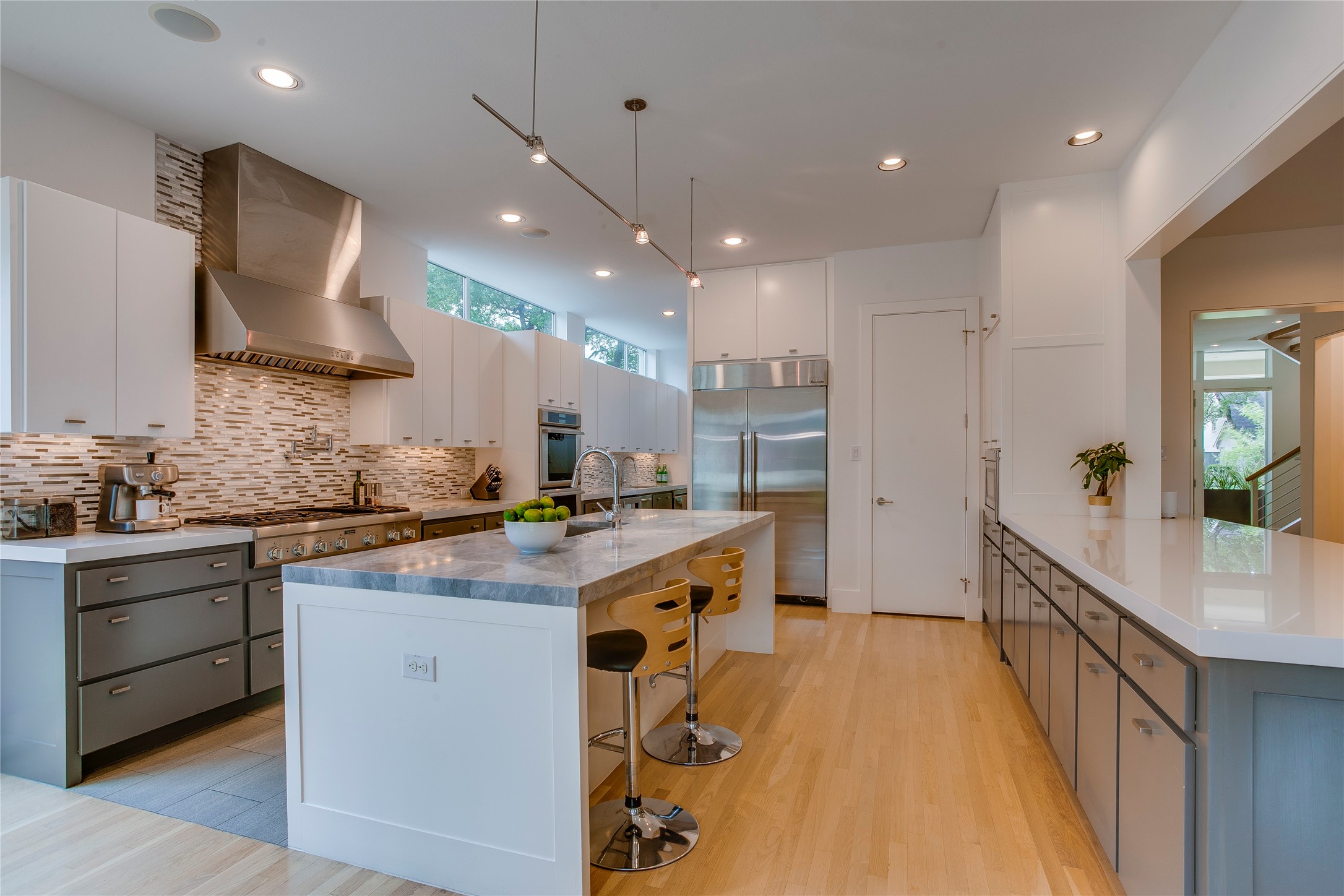 6411 Azalea Lane Dallas TX 75230