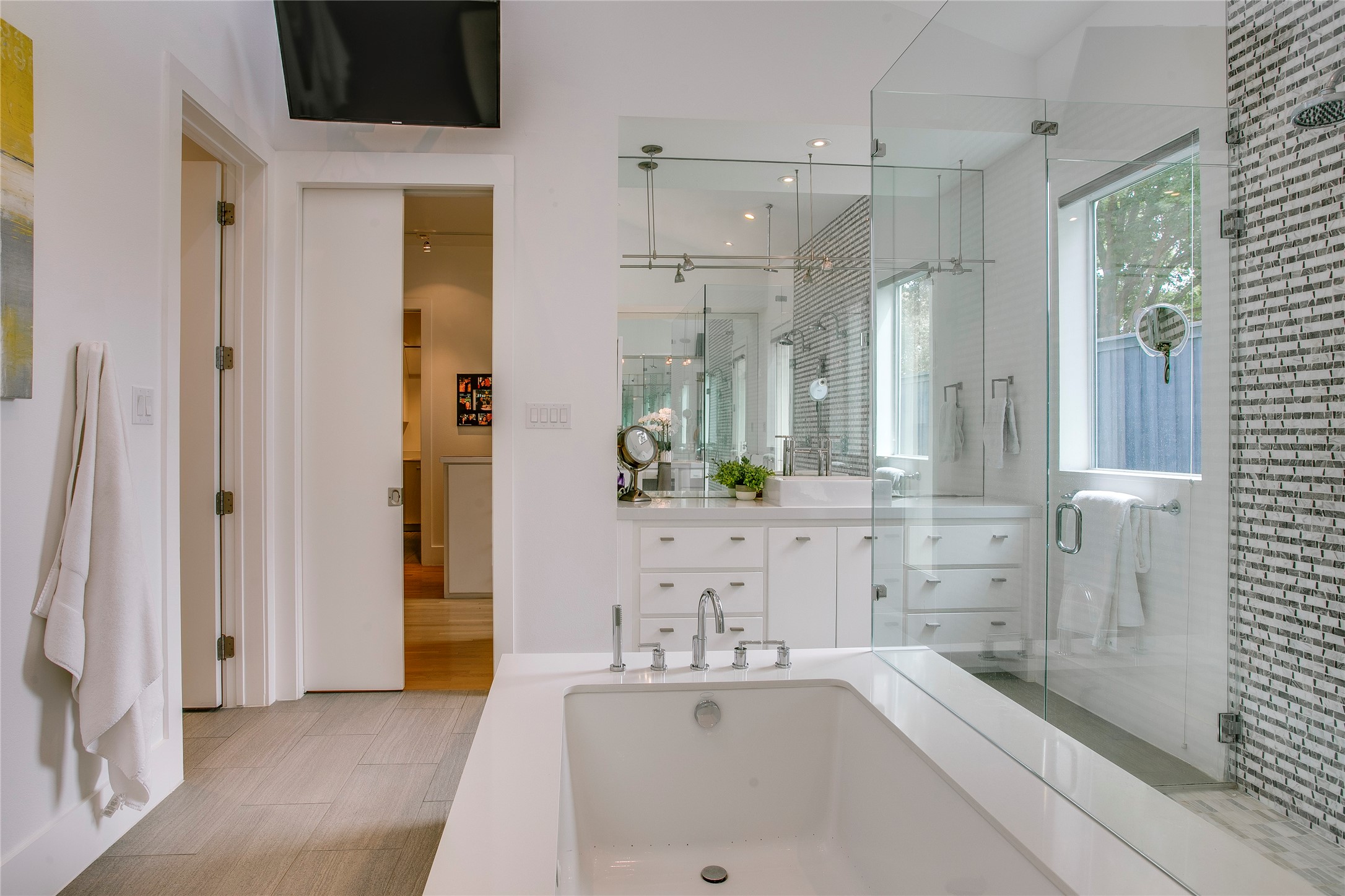 6411 Azalea Lane Dallas TX 75230