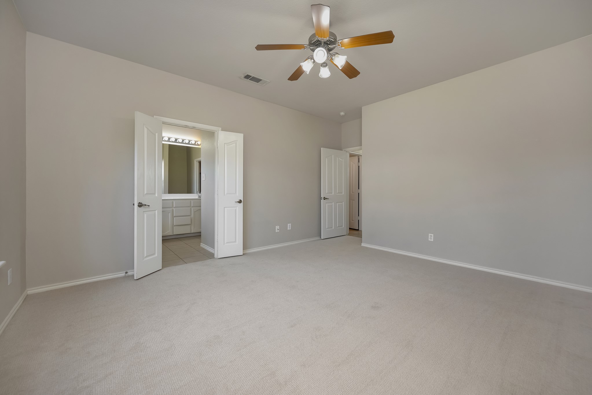 12901 Farmington Drive Fort Worth TX 76244