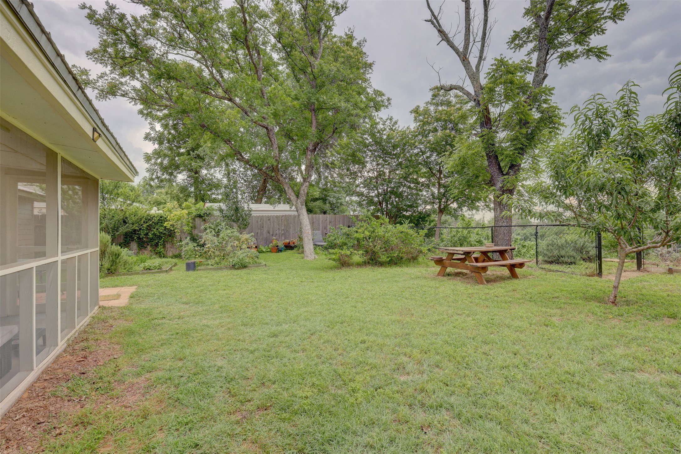1142 Brazos Loop Gholson TX 76705