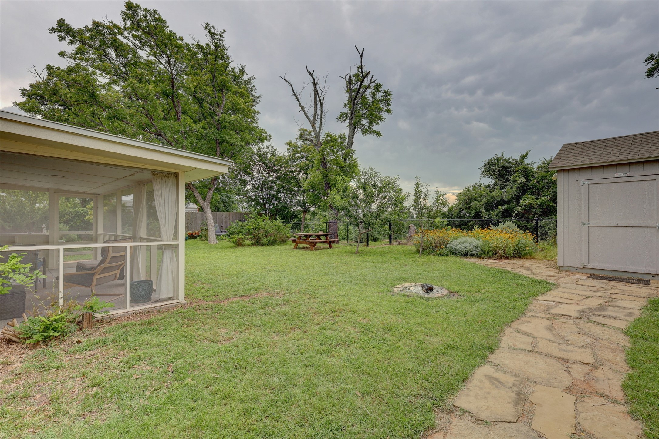 1142 Brazos Loop Gholson TX 76705