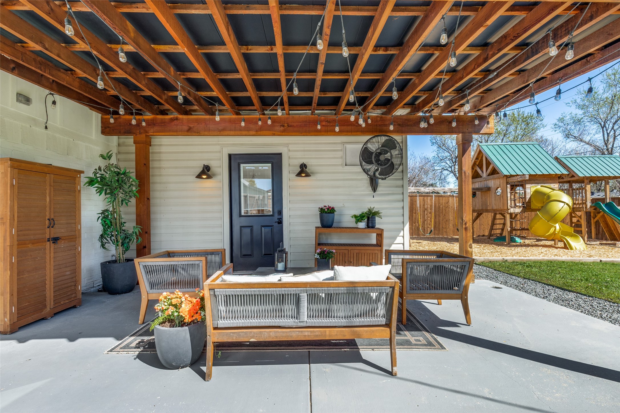739 Vinecrest Lane Richardson TX 75080