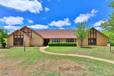 105 N Hilmar Street Weinert TX 76388