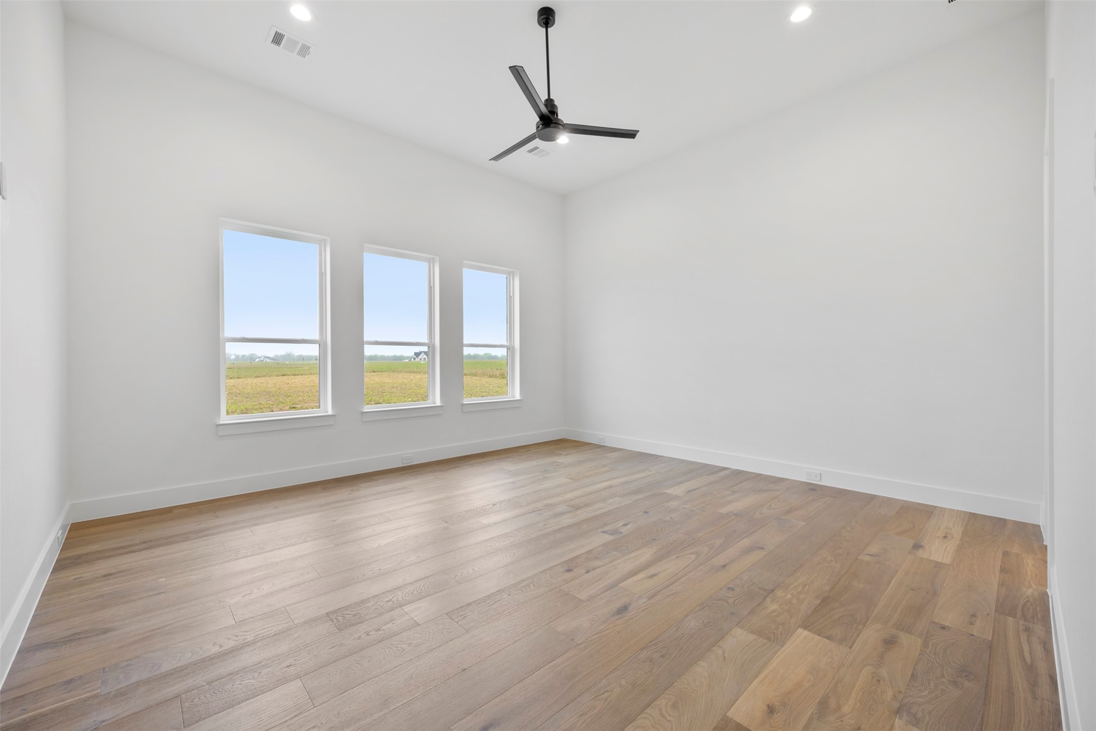 133 Liv Meadow Way Waxahachie TX 75165