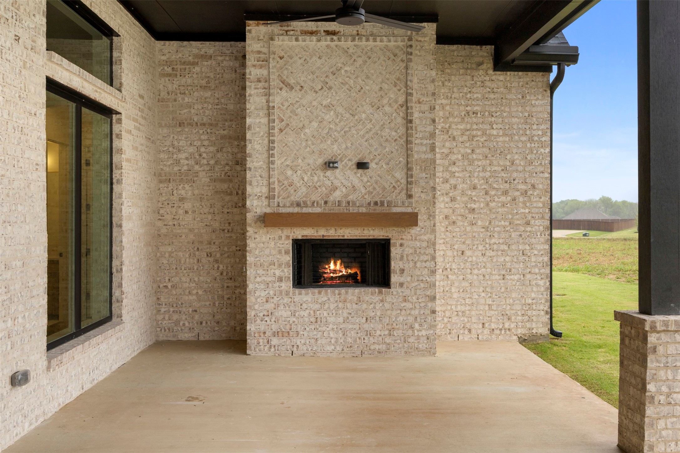 133 Liv Meadow Way Waxahachie TX 75165