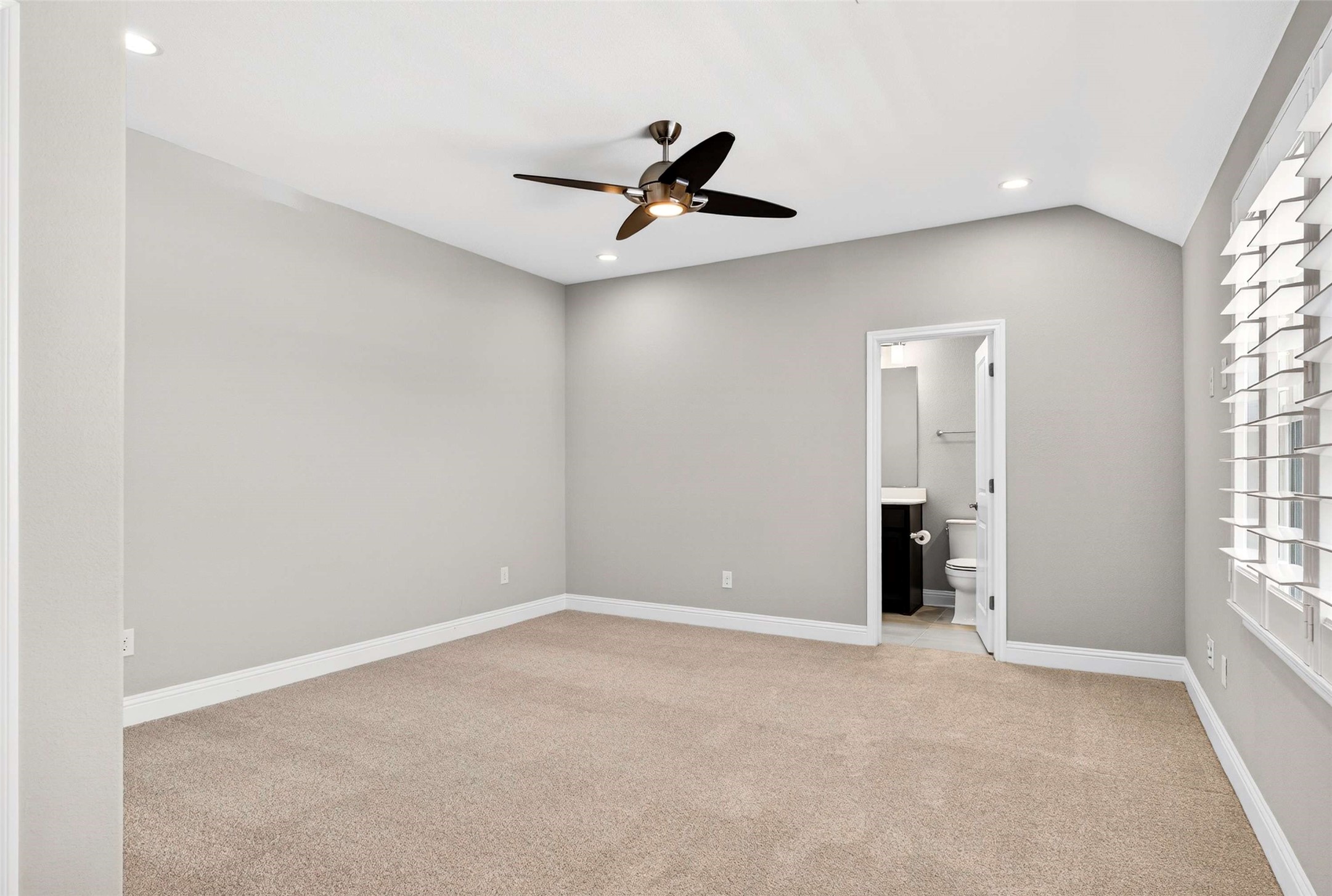2105 Foxborough Trail Flower Mound TX 75028