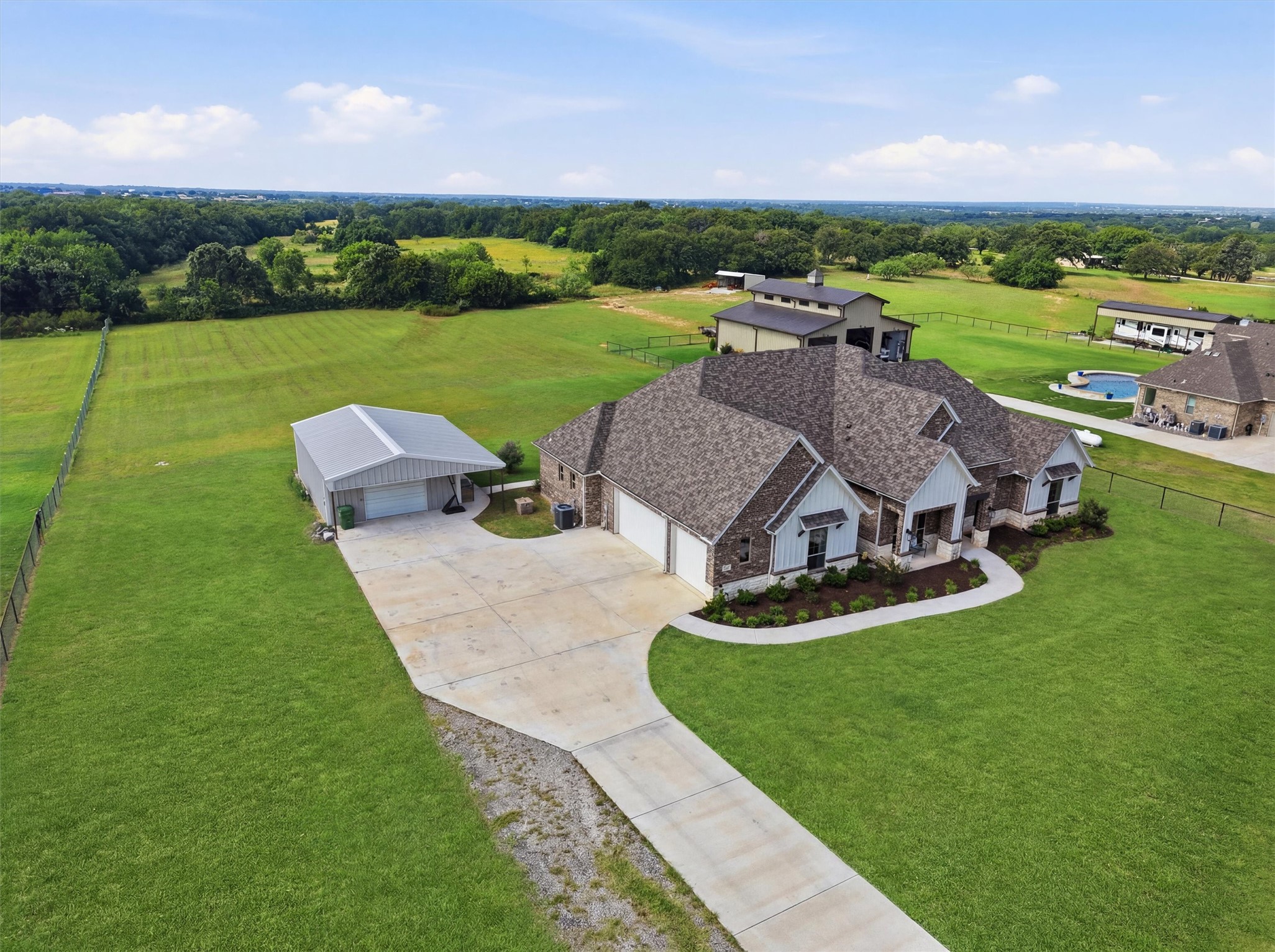 917 County Road 2175 Decatur TX 76234