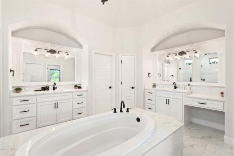 105 Clayton Crossing Springtown TX 76082