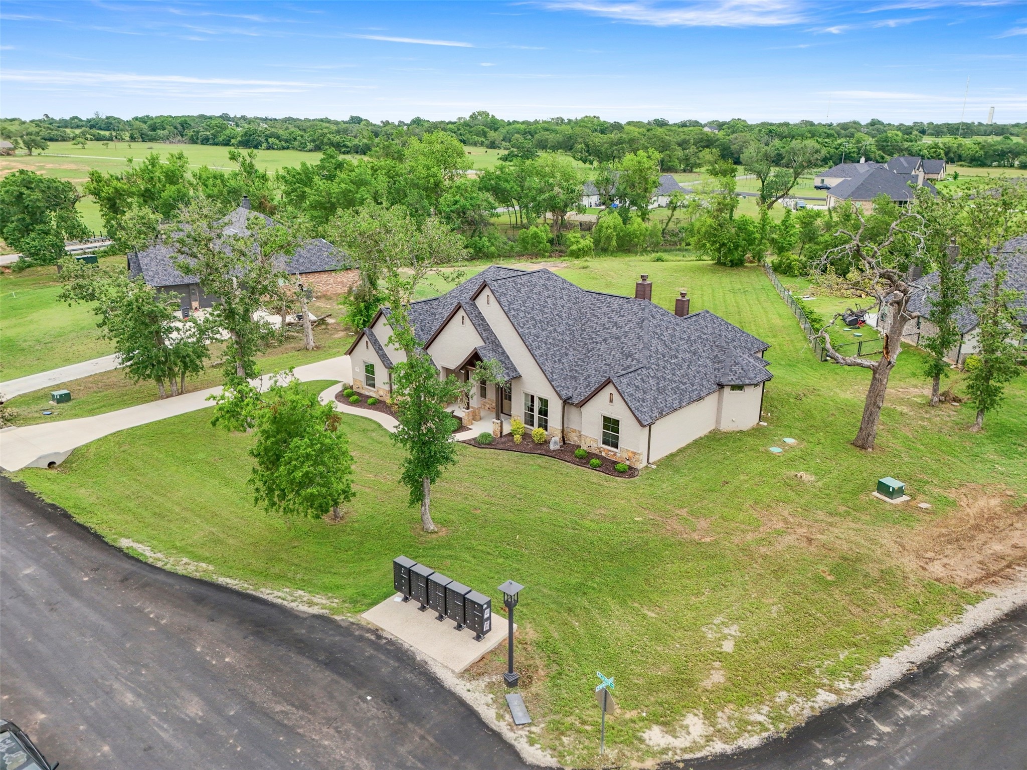 105 Clayton Crossing Springtown TX 76082
