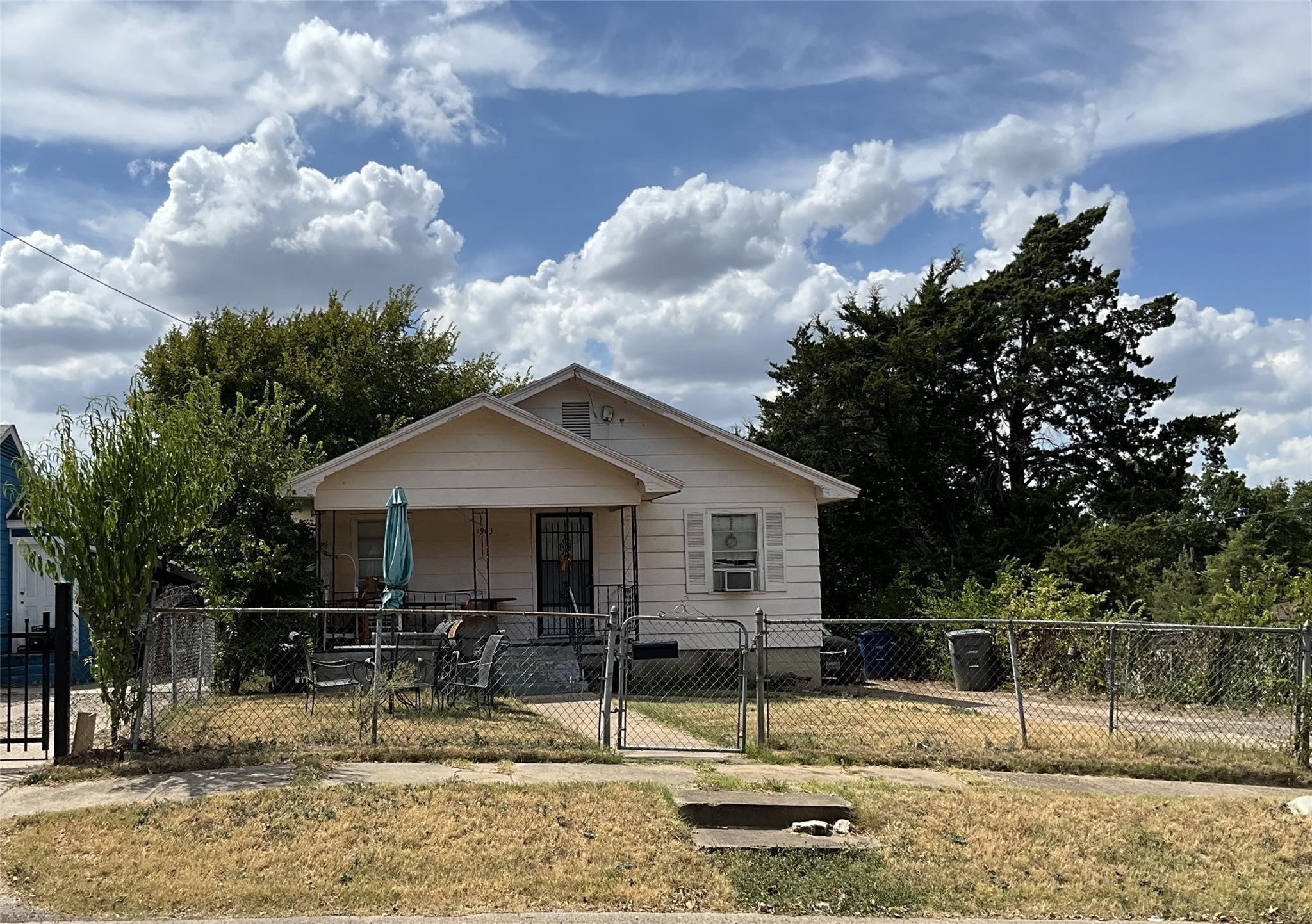 1903 Lamont Avenue Dallas TX 75216