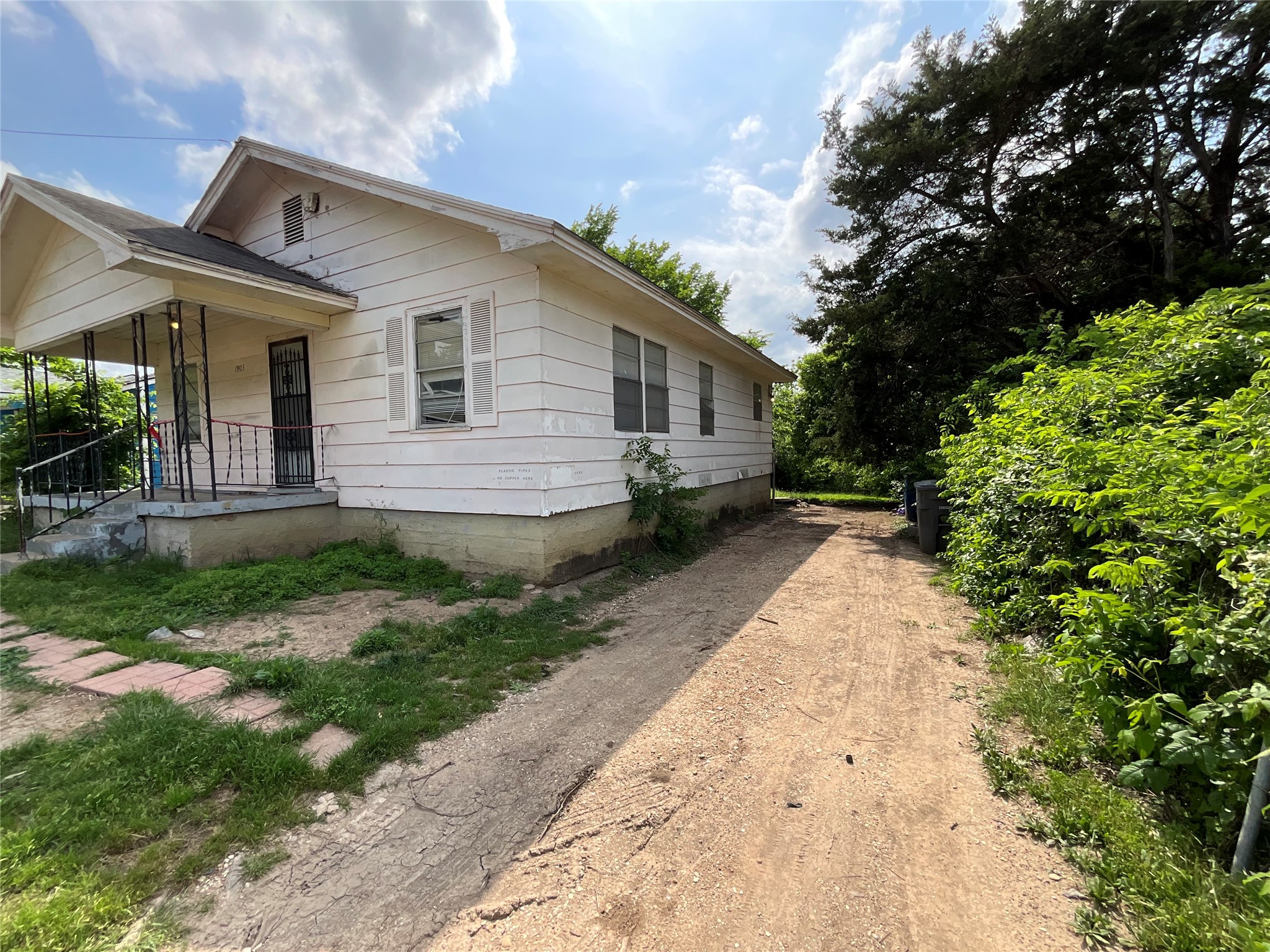 1903 Lamont Avenue Dallas TX 75216