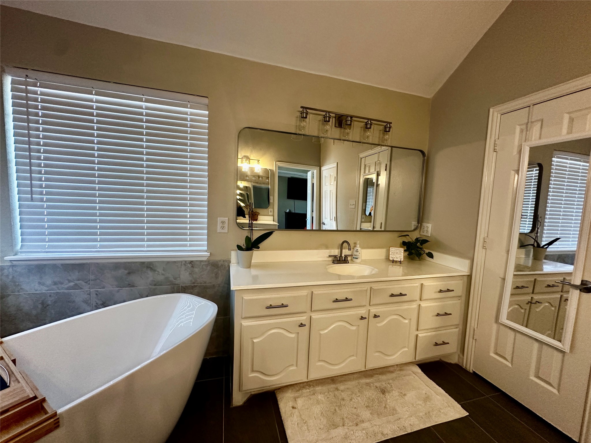 1089 Oak Hollow Lane Combine TX 75159