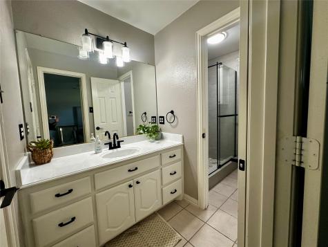 1089 Oak Hollow Lane Combine TX 75159