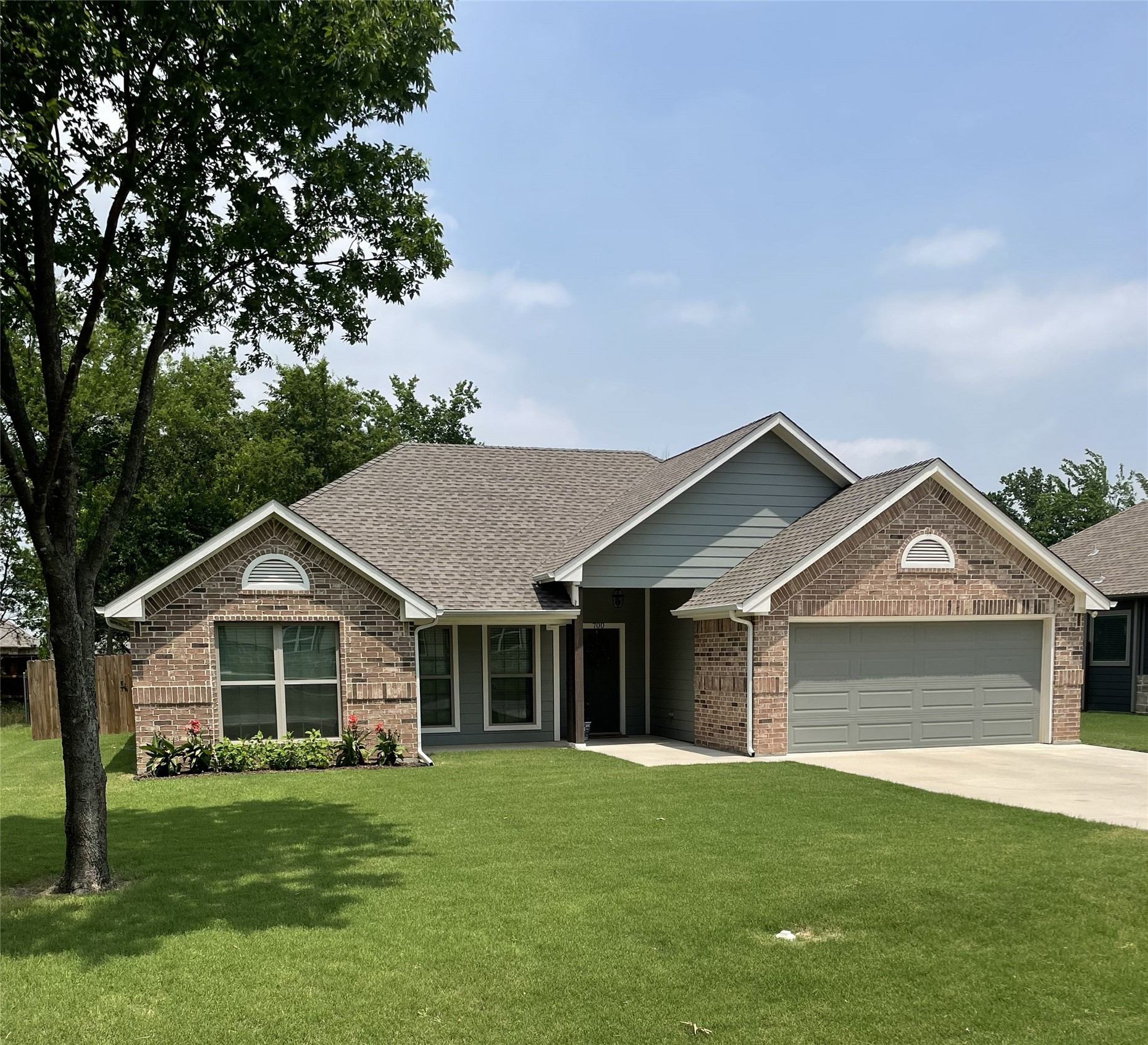 700 E Walcott Street Pilot Point TX 76258