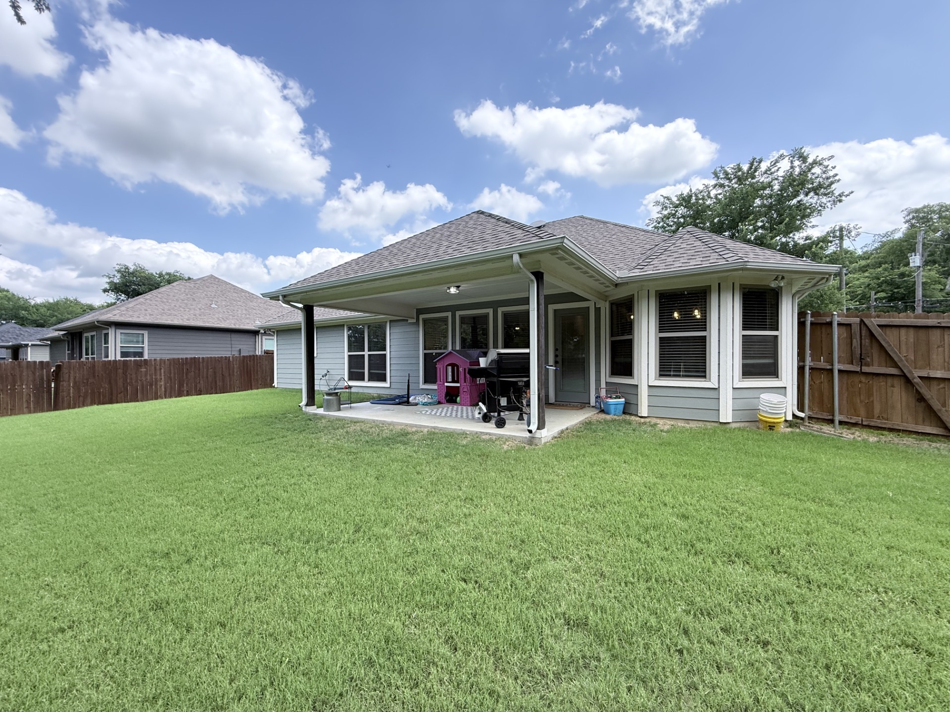 700 E Walcott Street Pilot Point TX 76258