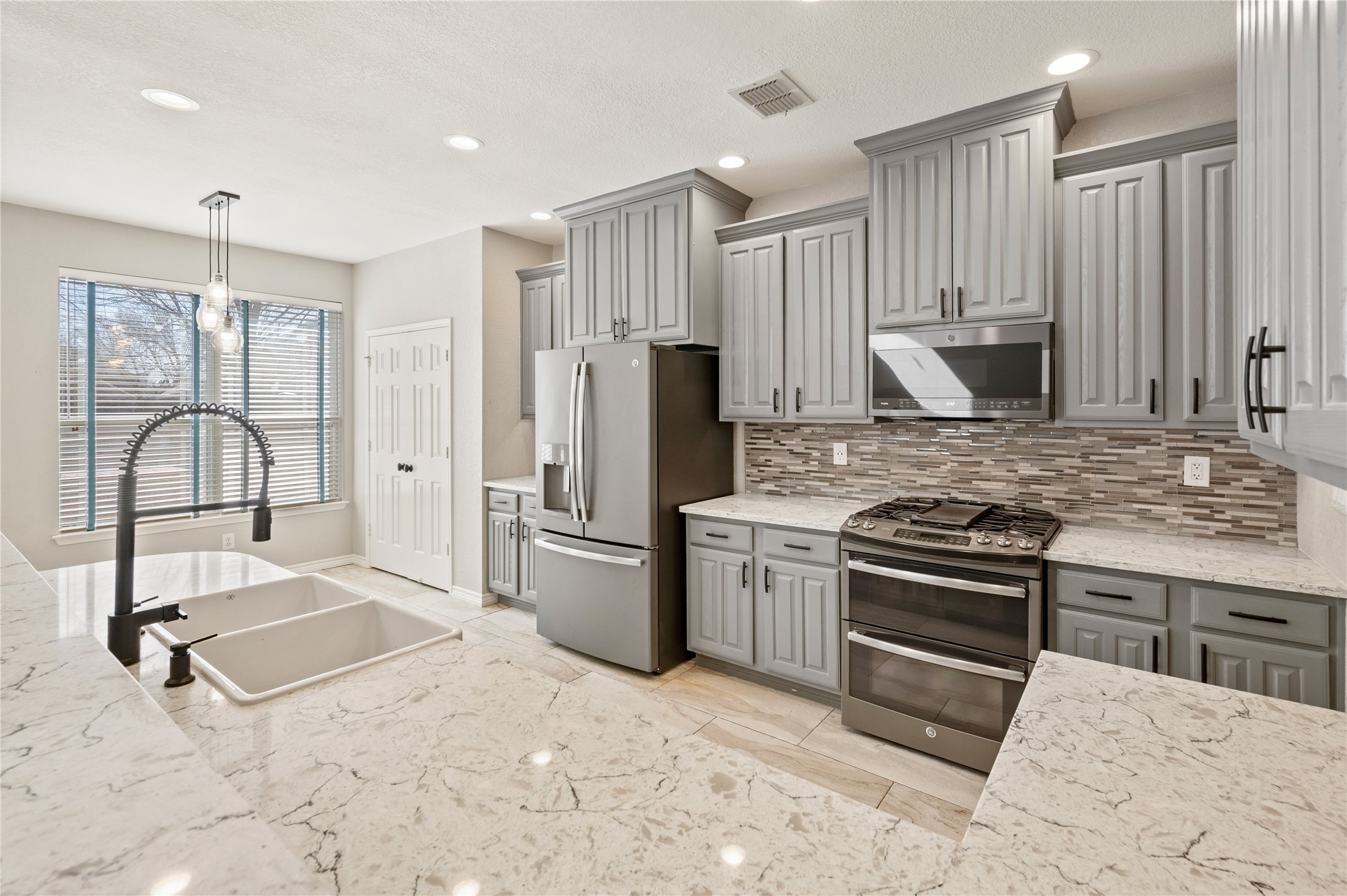 2705 Magnolia Lane Grapevine TX 76051