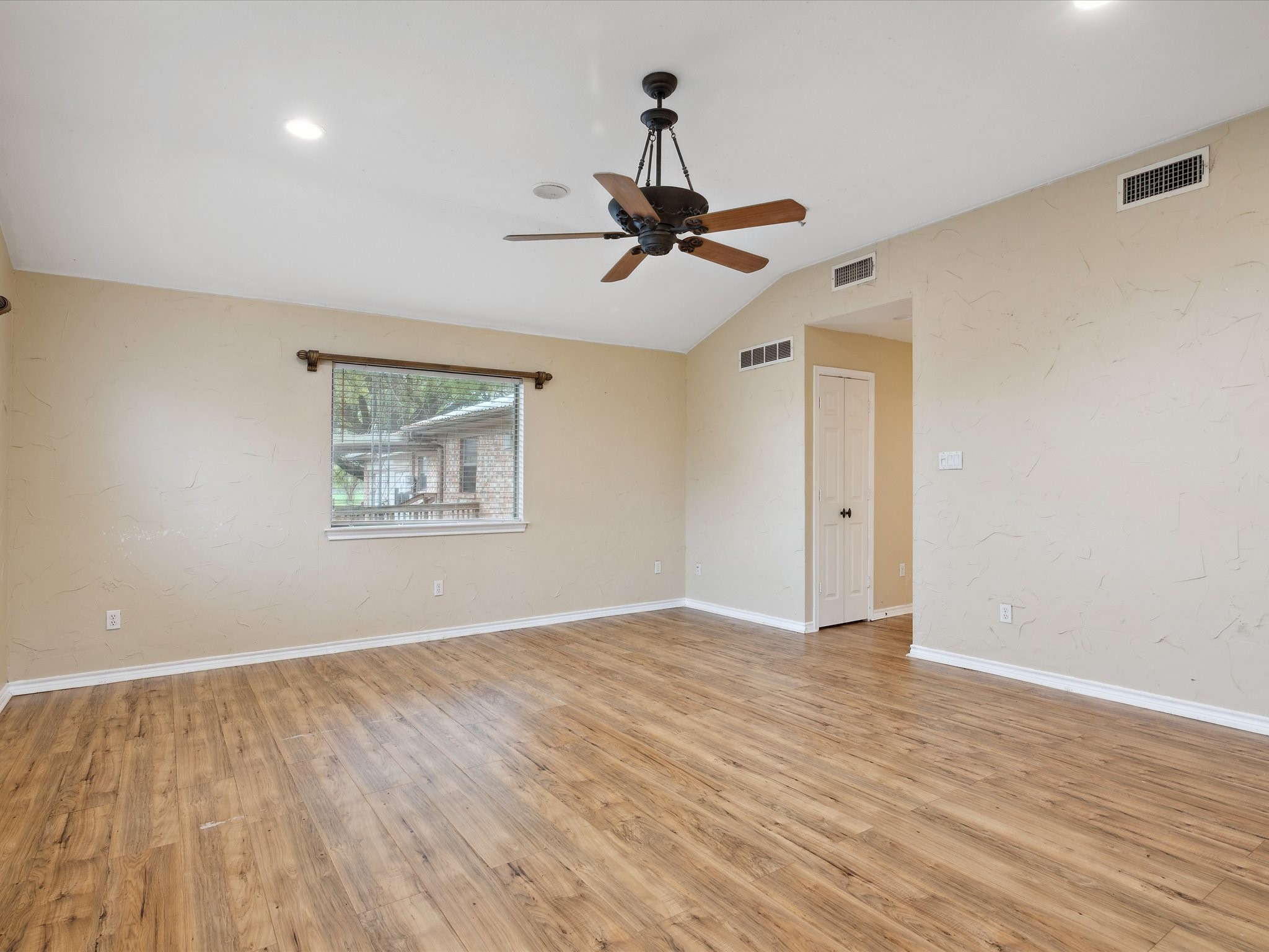 1302 Forreston Road Waxahachie TX 75165